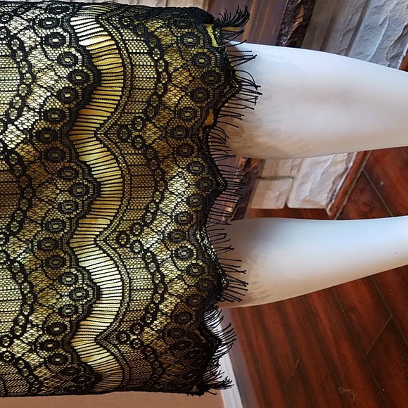 Handmade lace skirt - Picture 3 of 6